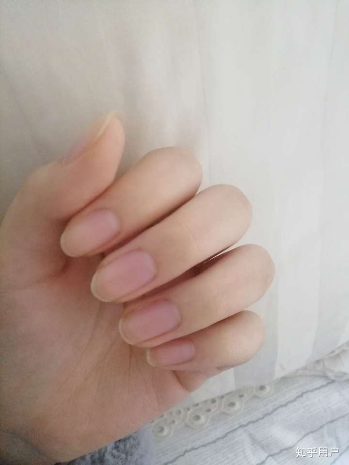 为什么中国女性很少做法式指甲?