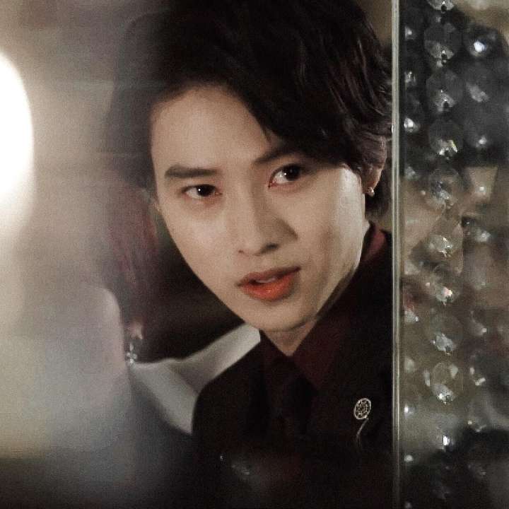 山崎贤人帅,还是樱田通帅?