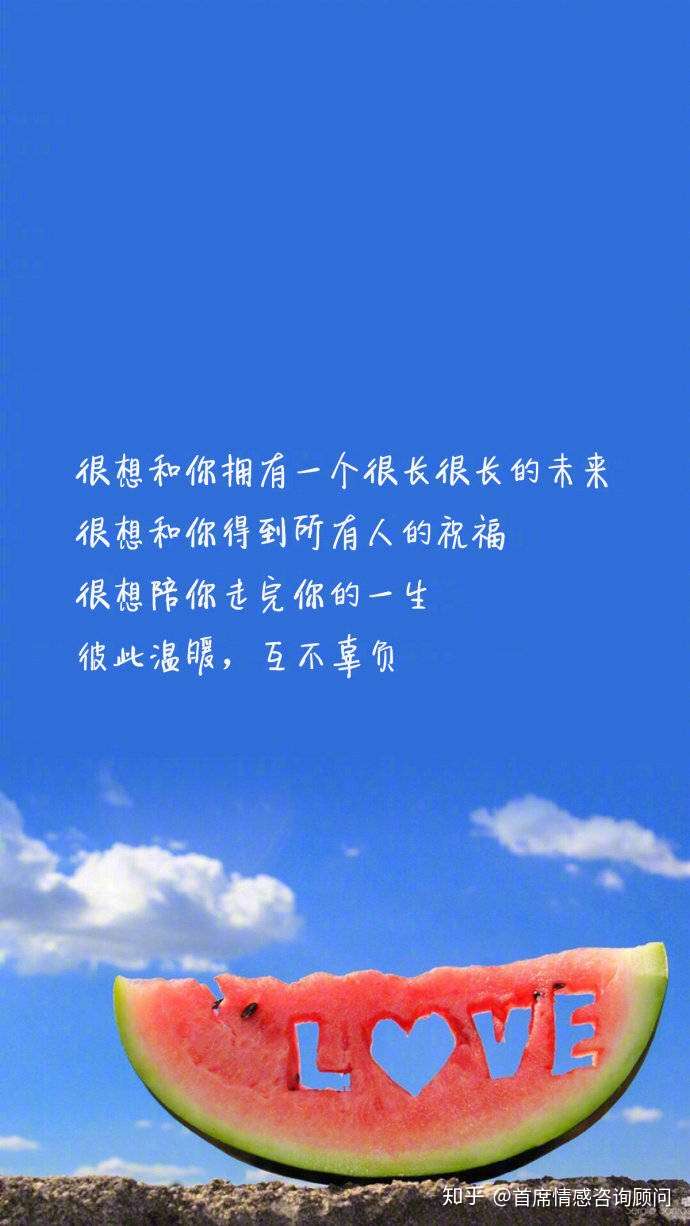 所谓成熟,是你越来越能接受现实,而不是越来越现实.