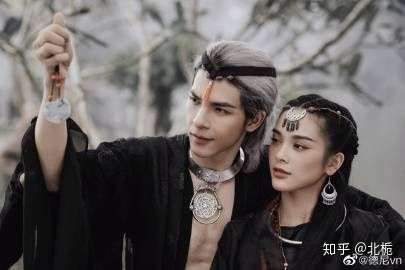 最近很火的越南mv自心和泪色里的演员是谁阿