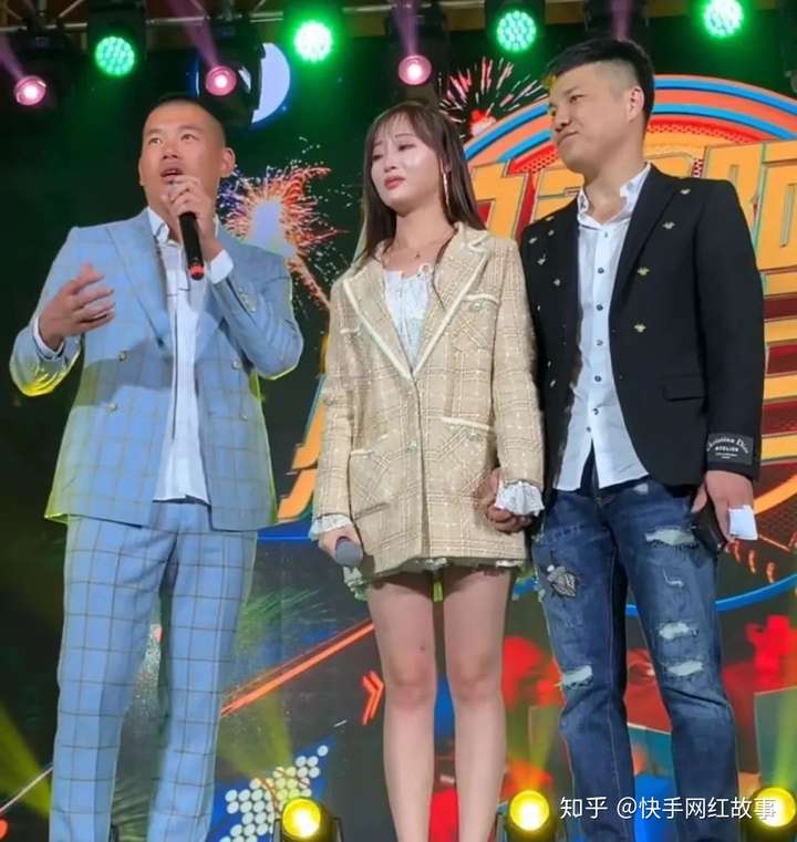 姚永纯勾引马诺开房,马诺表示舒服了不吃亏,马诺喊话不差阿宇那500万.