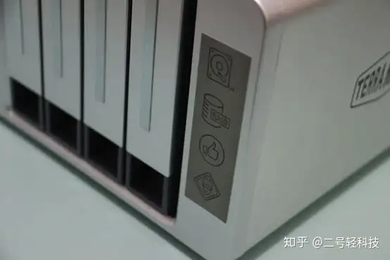 分享一种NAS私有云盘几乎终极的解决方案,铁马威F4-221没有让我失望,甚至还有点惊喜!