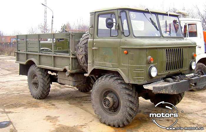 俄罗斯有一辆大型乡村四驱越野宽体卡车,嘎斯66型