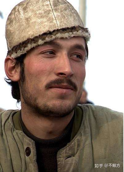 怎样才能认识新疆小哥哥