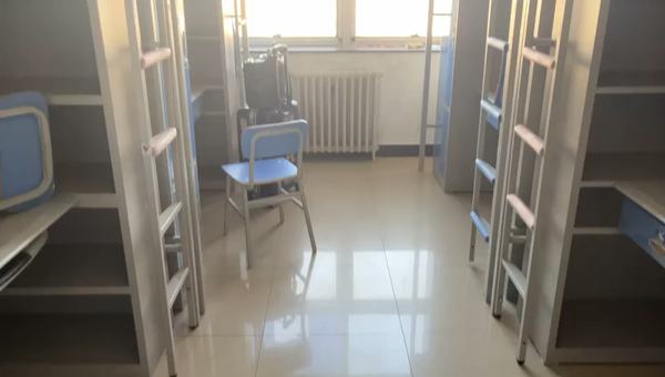 月亮 的想法: 北服研究生四人间宿舍