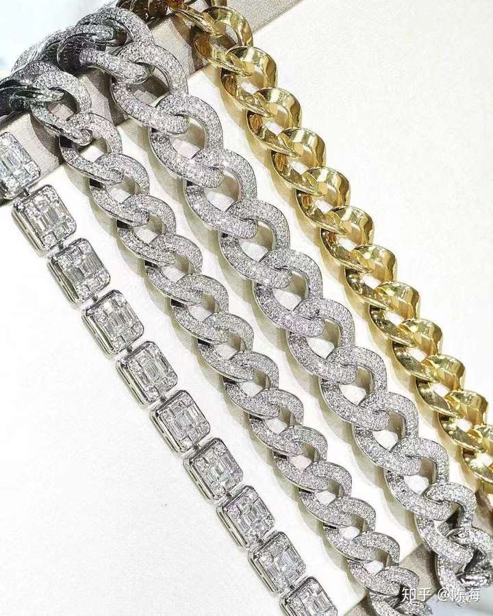 光厘石都374粒,微镶很费人力的.直径1.2mm的大概9厘到1分左右.