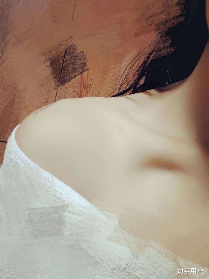 怎么看待有些女生喜欢在朋友圈发一些很露骨的照片