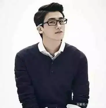 五款亚洲男生短发精神帅气发型