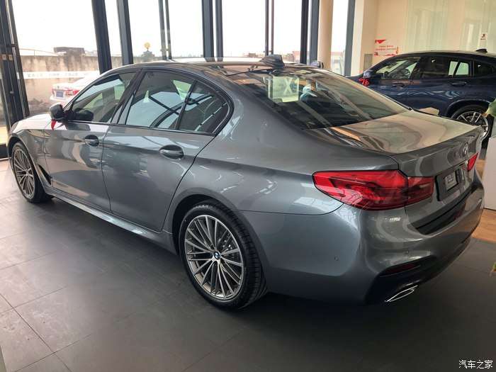 石青色款宝马5系 进口 530i订车半年终提车 知乎