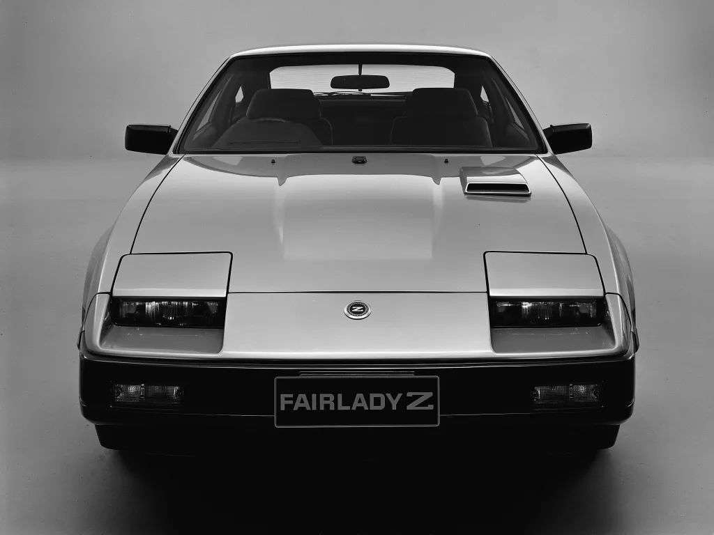 凤眼半开的淑女 明显少了韵味 第三代fairlady Z31 知乎