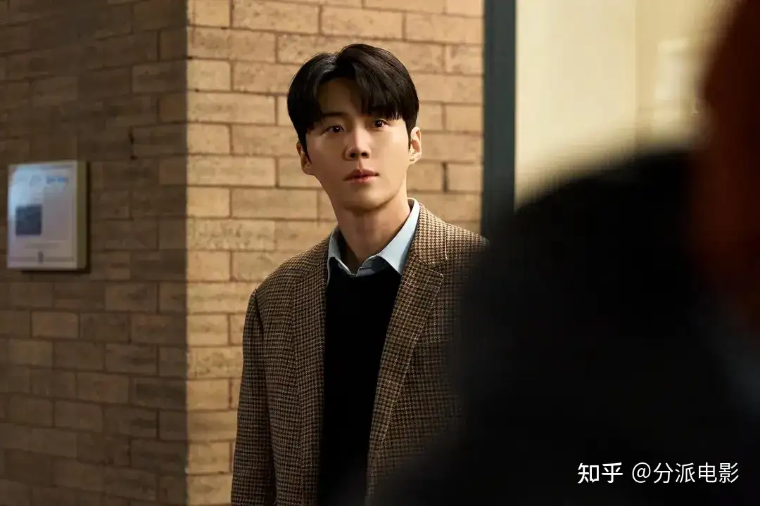 《爱情怎么翻译？》豆瓣8.5，登顶15国收视榜首！