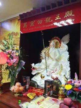 白龙王12大神奇预言（泰国白龙王被揭穿）