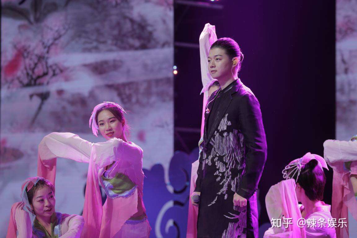 母亲回忆霍尊艺术成长之路 知乎