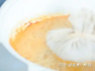 枇杷膏怎么熬？7旬老奶奶把配方和做法都告诉你，润肺止咳零失败(枇杷膏怎么熬好吃又简单)
