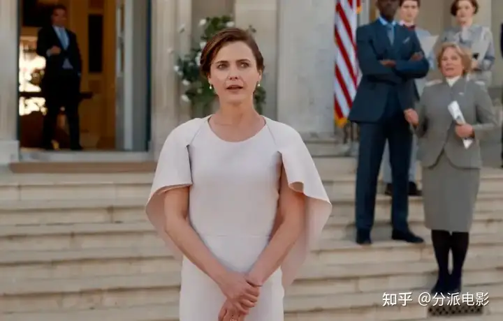 《头号外交官》网飞大女主爽剧!