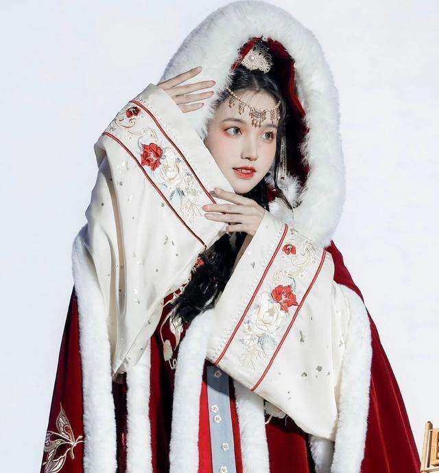 保姆级夏日汉服穿搭秘籍,轻松美出圈 保姆级夏日汉服穿搭秘籍,轻松美出圈