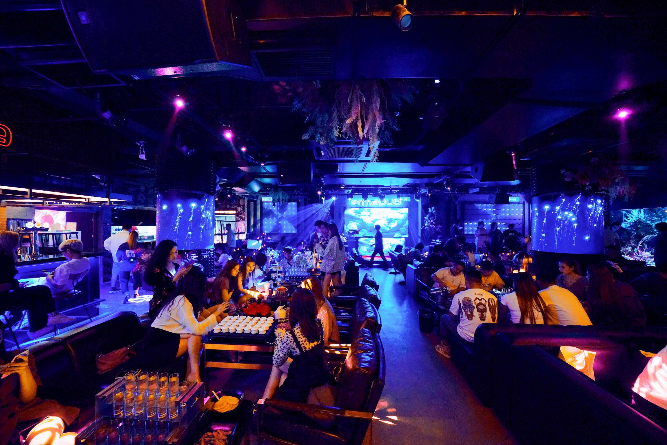 apollojane 的想法: 南京贰麻酒馆二店首波打卡,酒吧千万家,… - 知乎