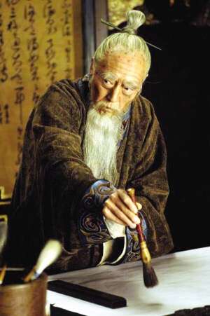 倪大红 40岁的他在大明王朝1566中饰演80岁的严嵩.不仅仅