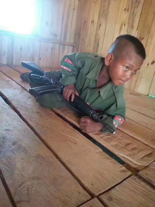 湄公河行动中的娃娃兵是真的小演员吗?