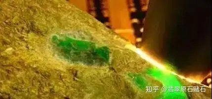 最全15种翡翠原石皮壳知识，翡翠原石图片文字释全！
