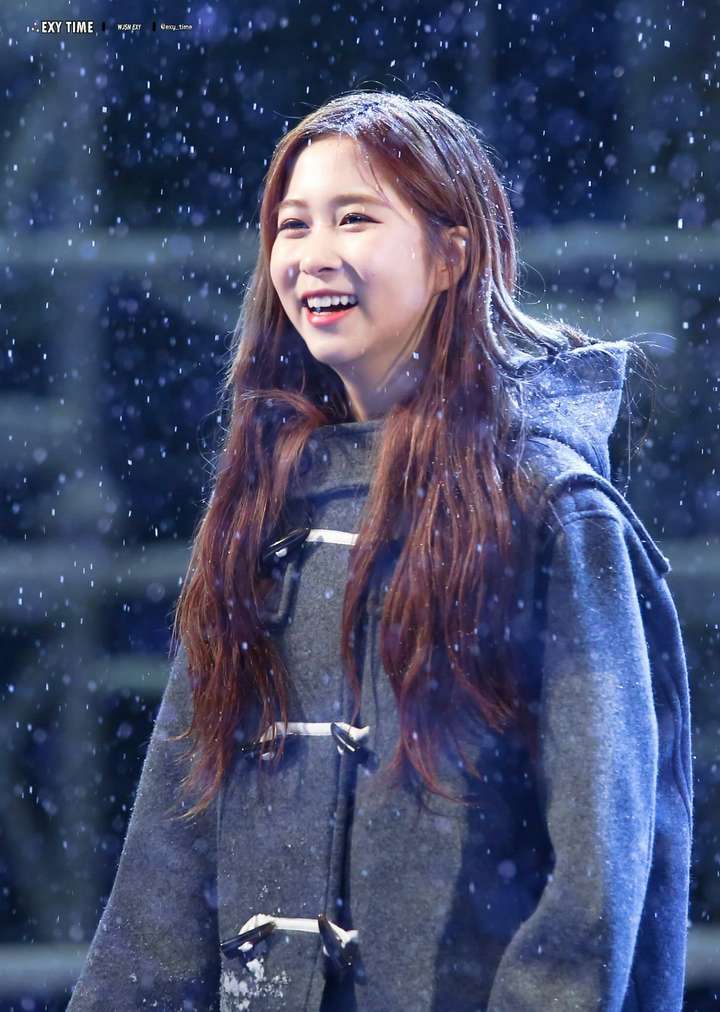 如何评价宇宙少女wjsn多荣