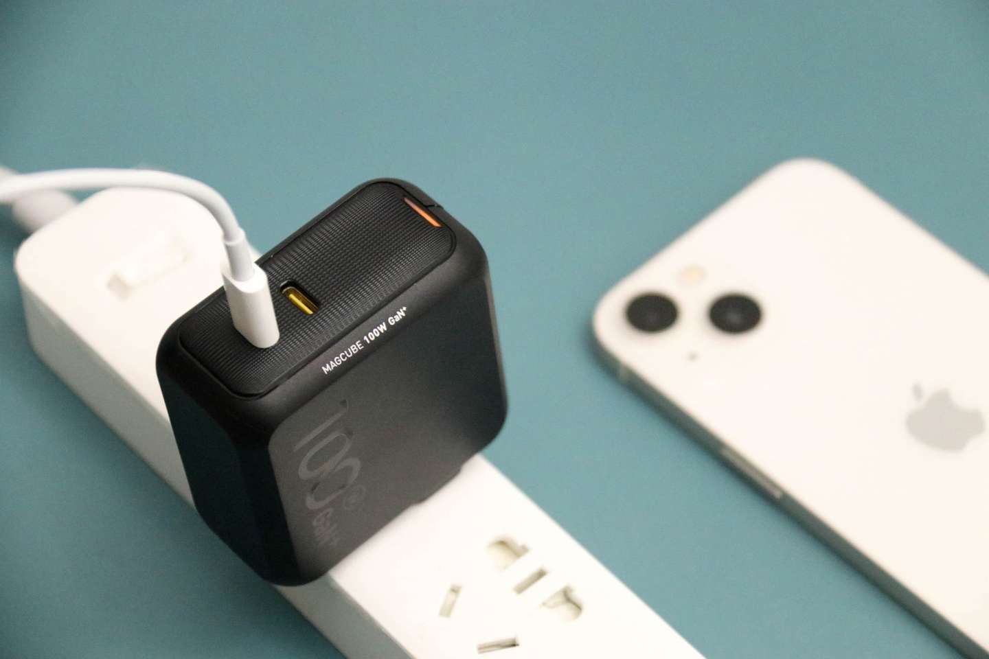 Aohi Magcube 100W氮化镓充电器评测:小身材大能量,高效又便携