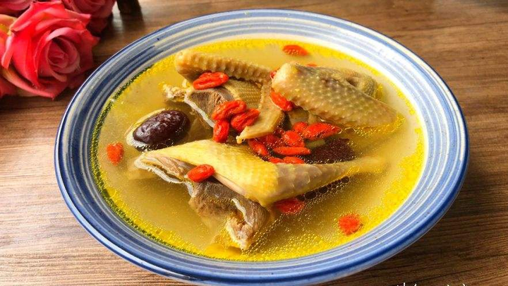 笑嘻嘻!坐月子喝鸽子汤"取长补短"-第2张图片-益途网