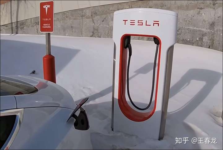 特斯拉車主悲催經歷model3零下30度無法充電換所有充電樁都不行