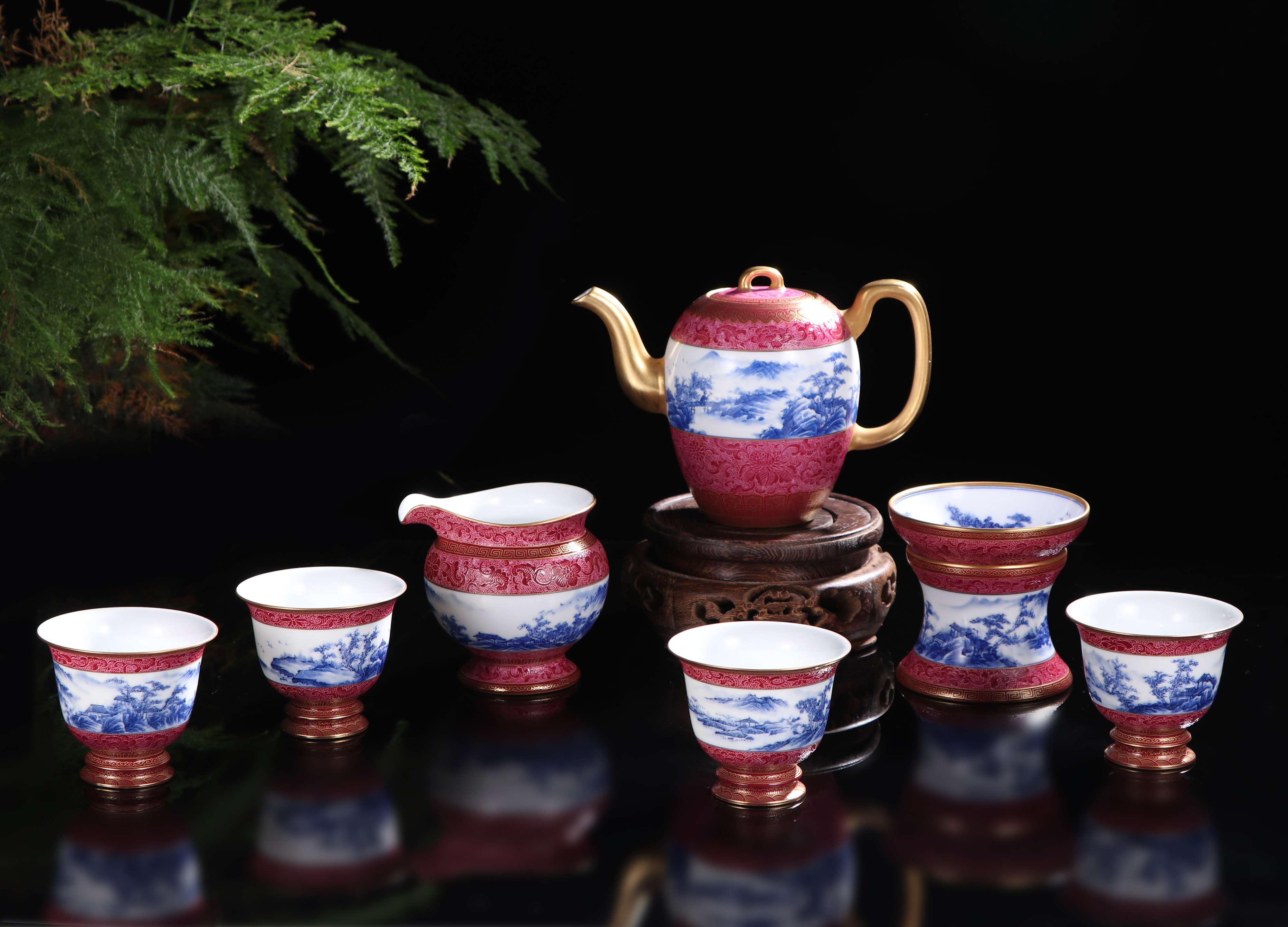 瓷画慈集团旗下景德镇丰瑶胭脂红瓷器赏析!