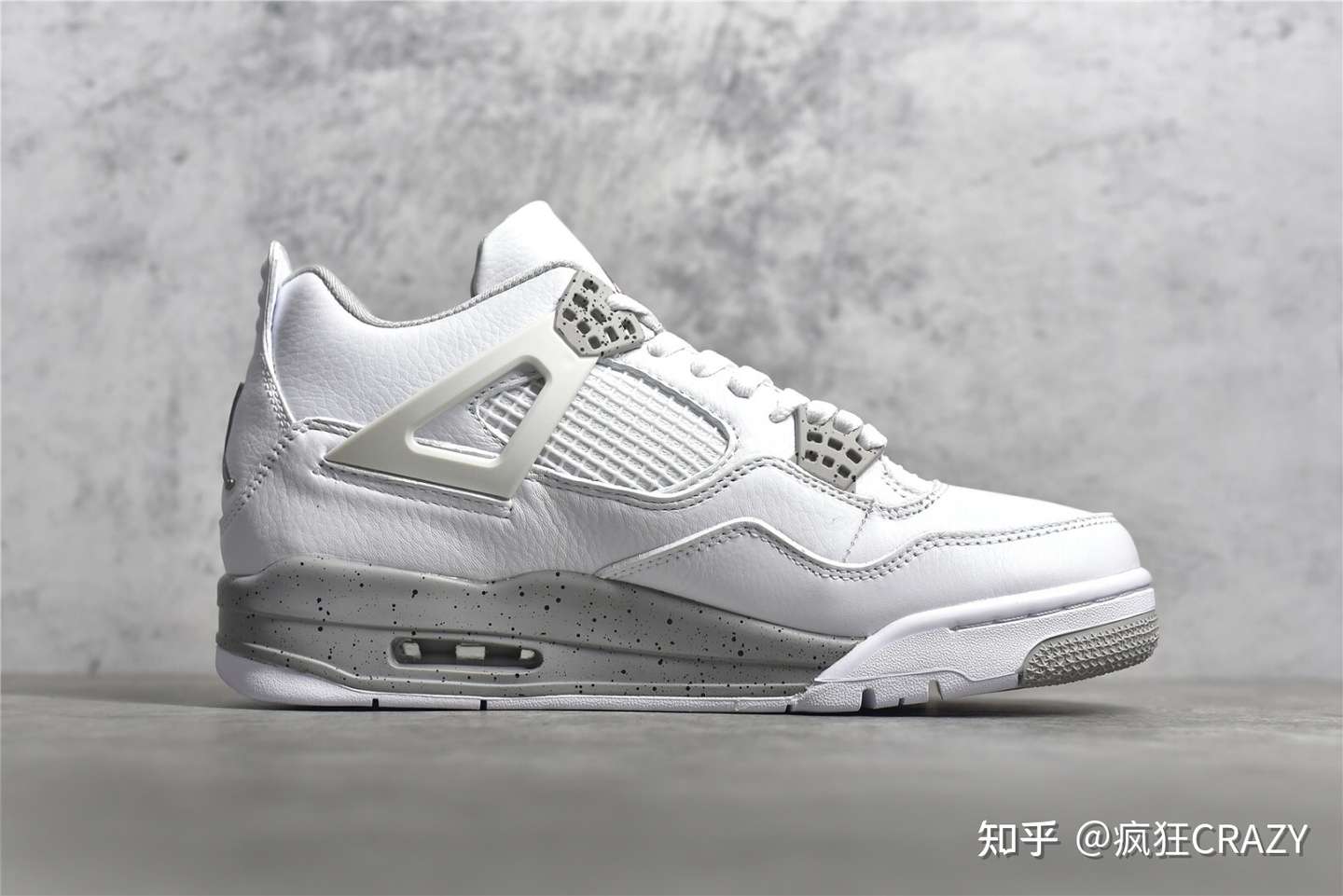 retro 4 pure money footlocker