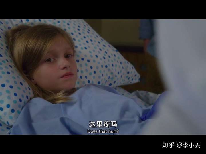前提,主角肖恩是天才型自闭症患者,优点是技术过硬,缺点是有人际交往