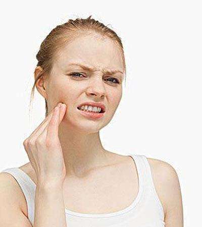 别再傻傻以为刺痛感是皮肤太缺水啦再不弄清楚你的皮肤就毁啦