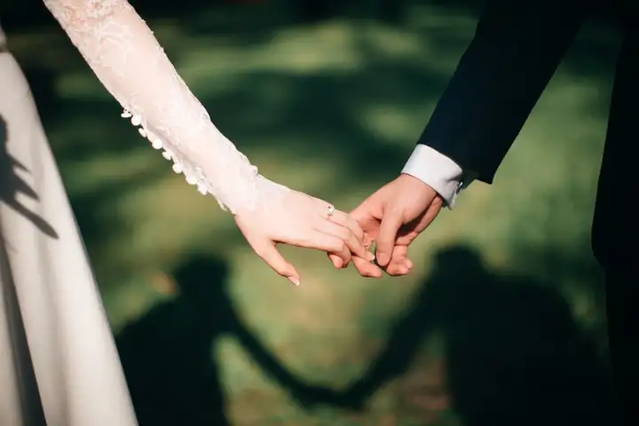 夏季男士参加婚礼着装 男士夏季婚礼休闲穿搭