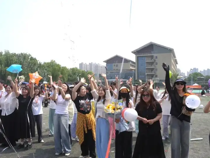 正青春 向未来 | 2025塘栖校区高三成人礼(图35)