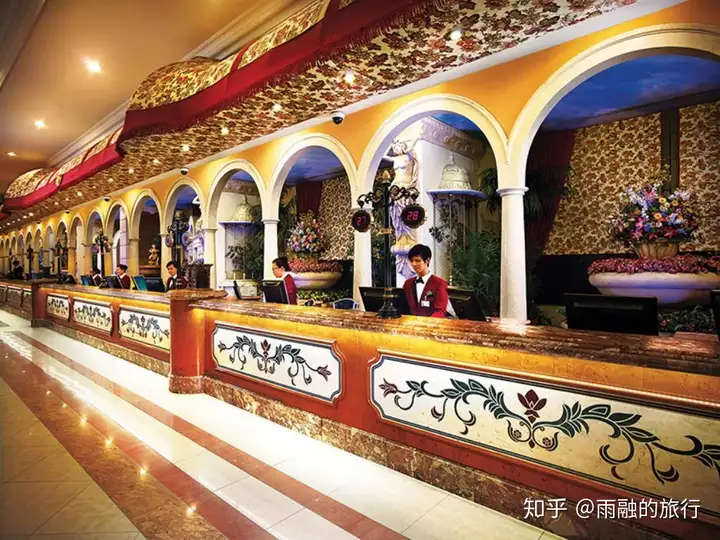 坐拥7351间客房的全球第一大酒店，可坐缆车进出，住一晚最低仅150元
