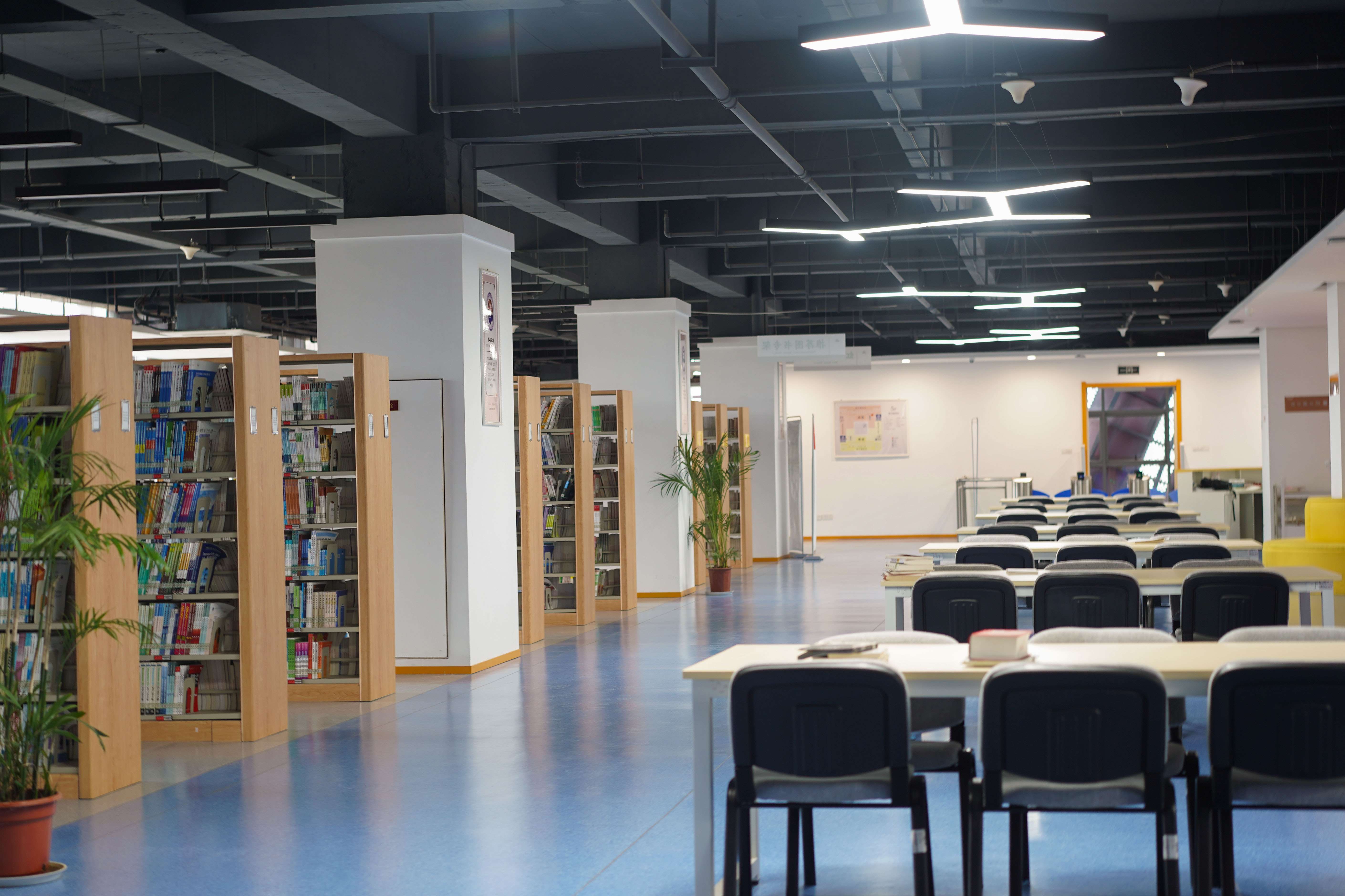 wuli磊居居 的想法: #江西科技师范大学 关于泰豪校区 如今大