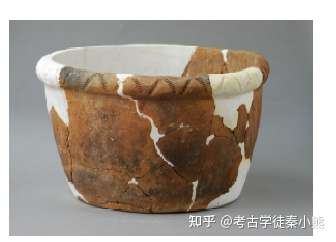 出土于北京门头沟东胡林遗址,距今10000年