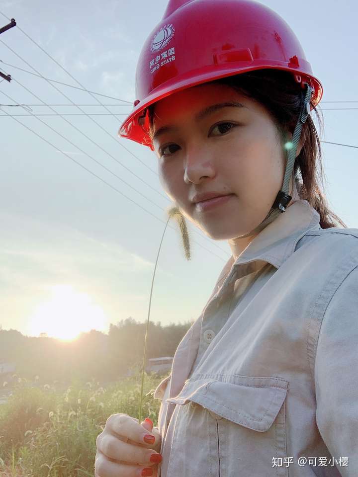 为什么理工科的美女看着更有感觉?