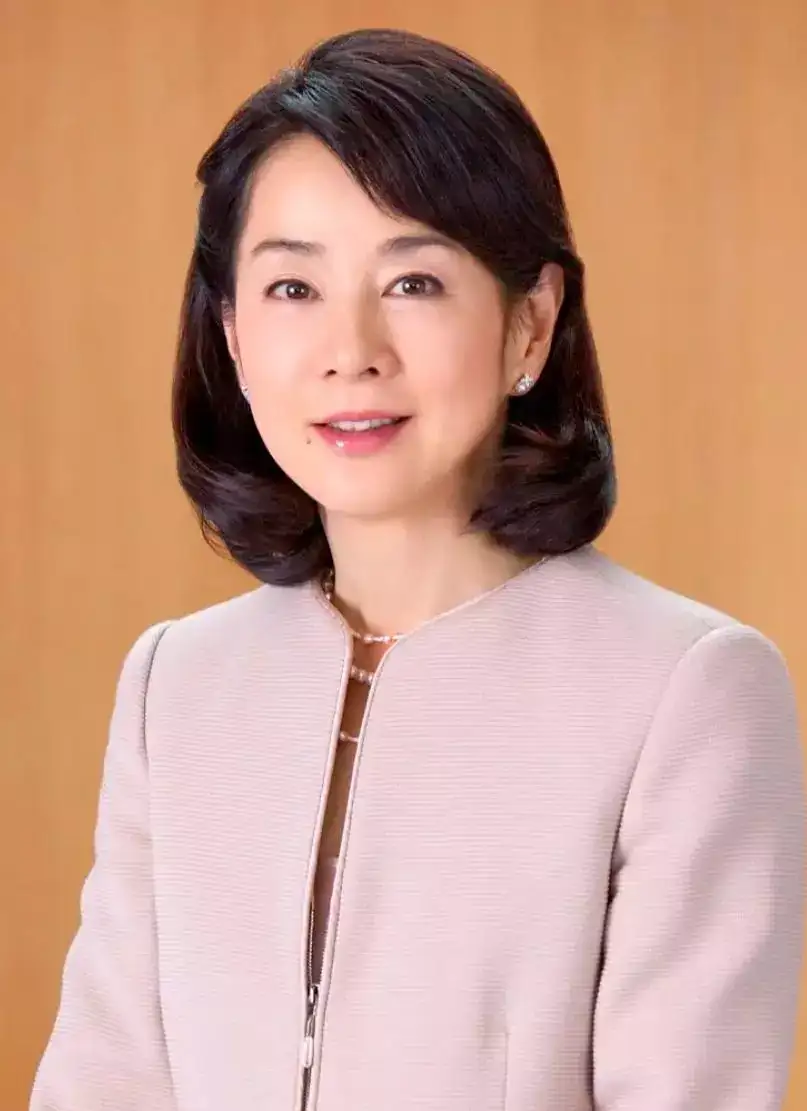 她是日本第一美女是 活着的传说 再大腕的明星遇到她也化身迷弟迷妹 知乎