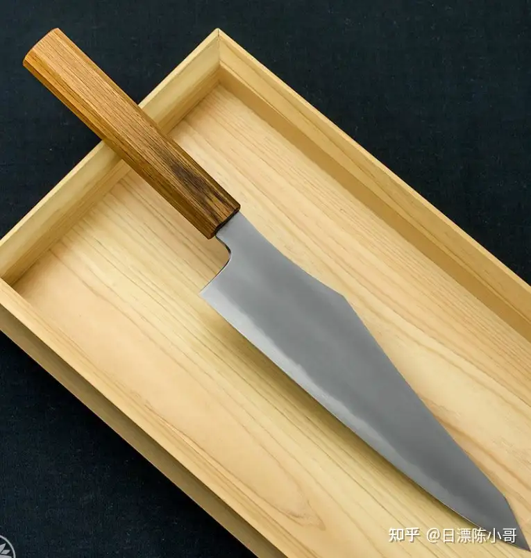 青纸钢、白纸钢是什么？日本刀由什么材质打造？一篇文章为你分析透彻 