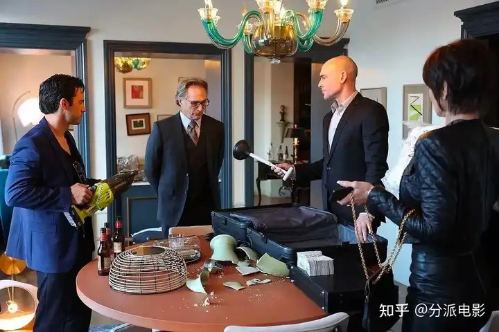 美剧《枕边人》骗子和探员的终极拉扯,性张力拉满!