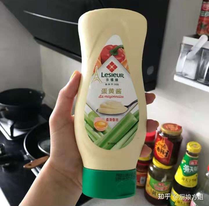 大家津津乐道的蛋黄酱,英文是"mayonnaise",音译"美乃滋",这个音译我