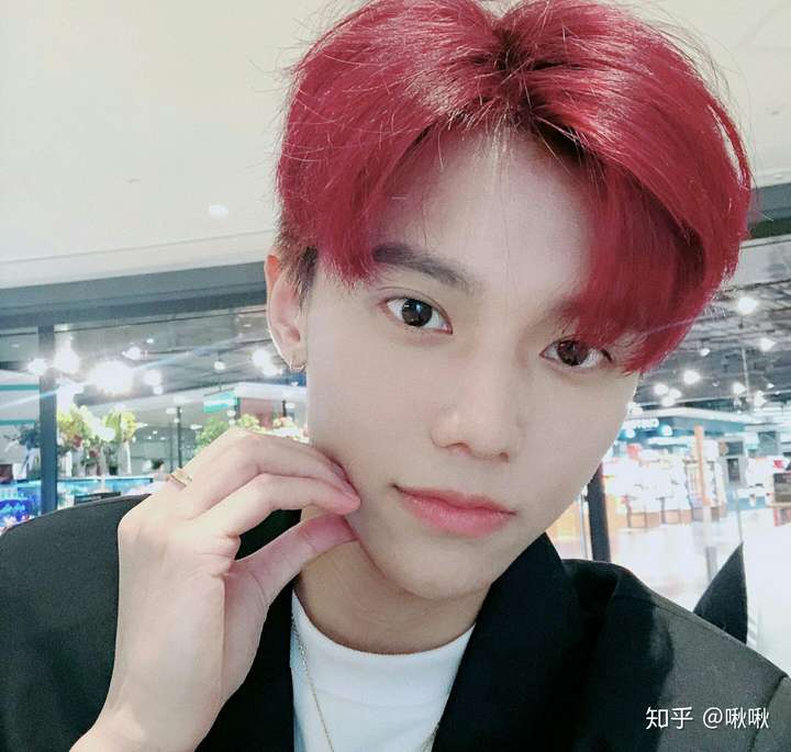 抖音唐梓和演员丁禹兮长得好像啊,有人这样觉得吗?