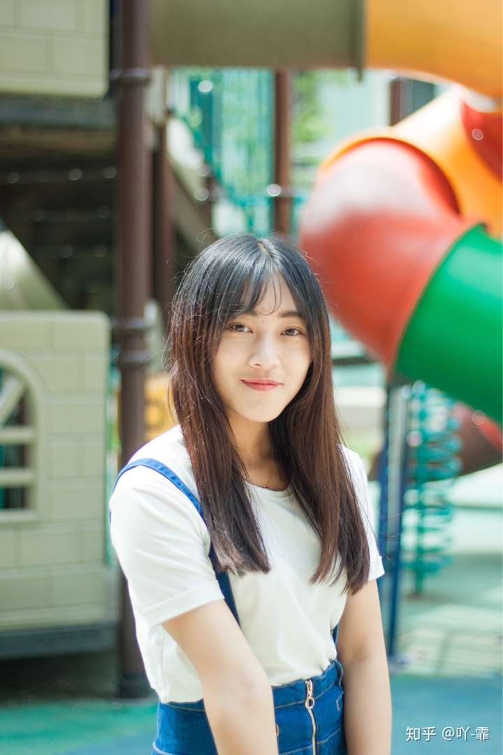 女生20岁 一直素颜 不想化妆很奇怪吗?