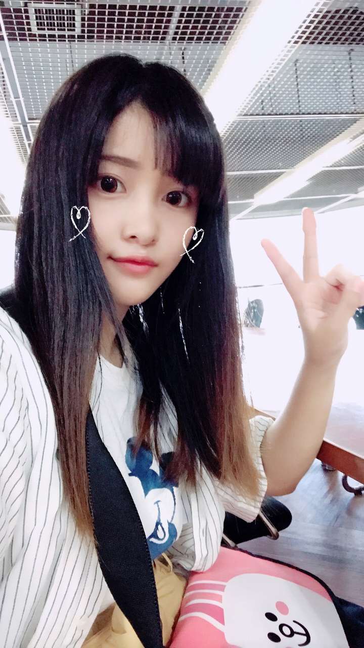 二十岁左右的女生怎么穿得可爱显得萌萌哒