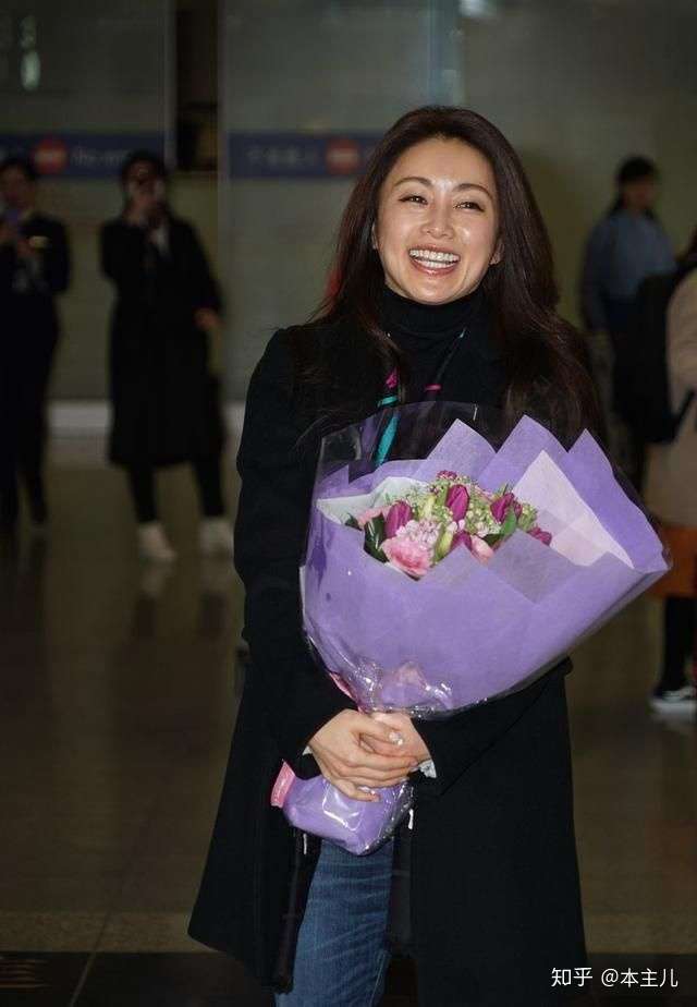 一个时代的符号 酒井法子 逐渐消失在耻辱的深坑中无法自拔 知乎