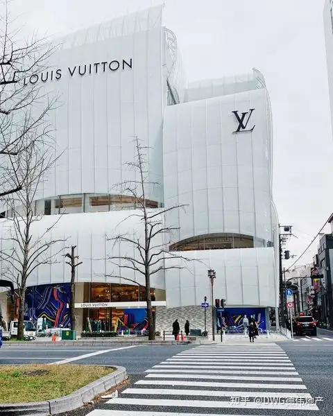 LE CAFE V, Osaka: The first Louis Vuitton cafe in the world - Sushi Sandwich