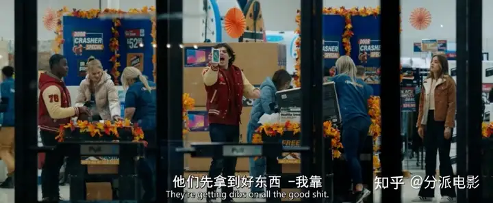 恐怖电影《感恩节》杀疯了,这R级恐怖片看起来太爽了!