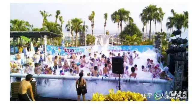 大河票务网给你推荐郑州最值得去的四处大型水上乐园！