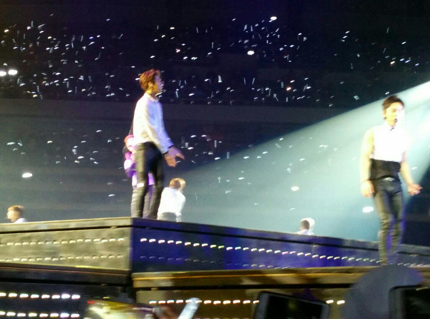 你有一个人去看演唱会的经历吗? - 里一的回答